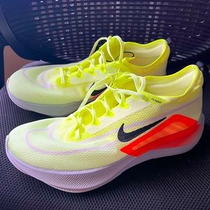 Nike Zoom Fly 4